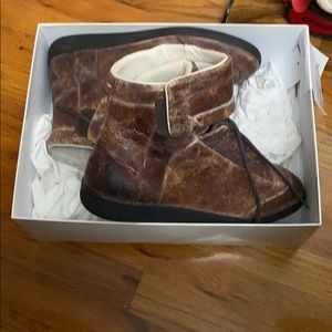 Margelia Mens high top